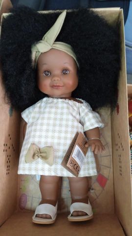 MUÑECA 30 CM NEGRA PELO AFRO MAGIC BABY